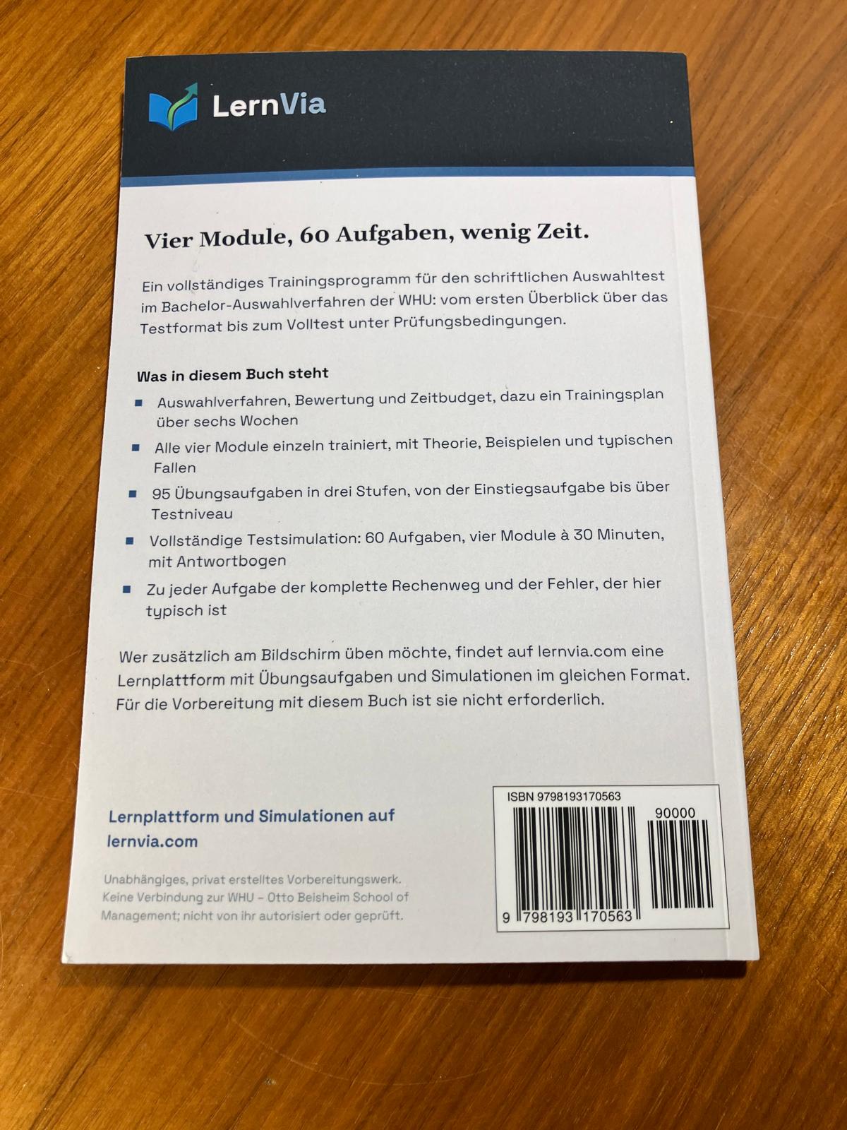 Rückseite des Buchs „Erfolgreich durch den WHU-Aufnahmetest“ mit Übersicht der Buchinhalte